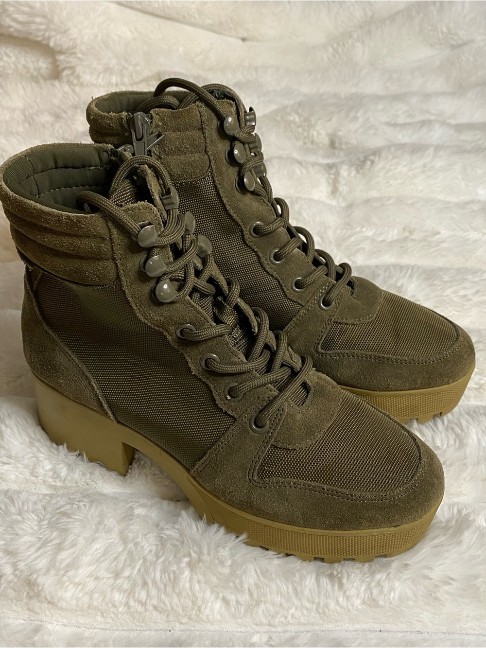 Steve Madden Women's Greater Hiker Platform Block Heel Booties Size 6 M Olive.